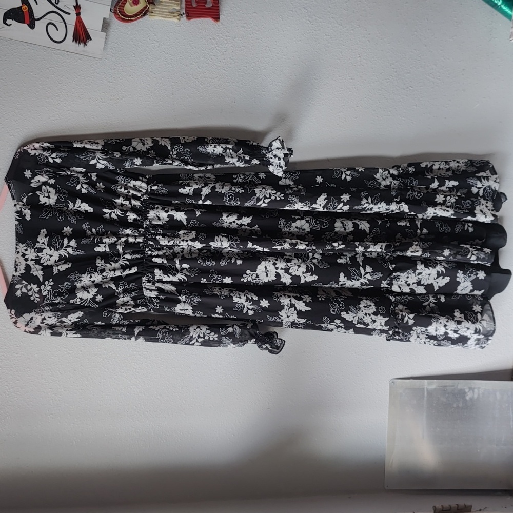 Isabel Maternity Black and White Floral Long Sleeve Dress NWT Size S Sheer Lined - Picture 9 of 9